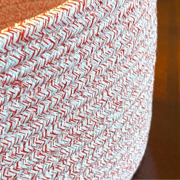 holiday mugs and kitchen basket bundle - Picture 11 of 12